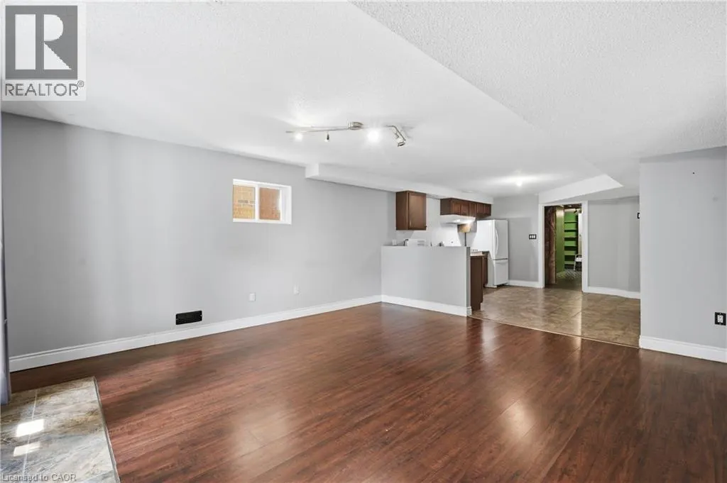 324 BEAUMONT Crescent