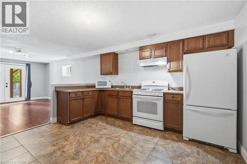324 BEAUMONT Crescent