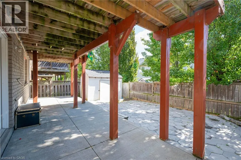 324 BEAUMONT Crescent