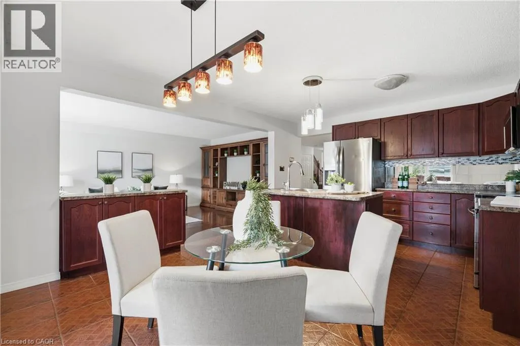 324 BEAUMONT Crescent