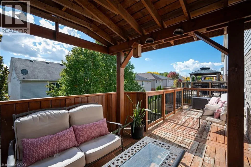 324 BEAUMONT Crescent