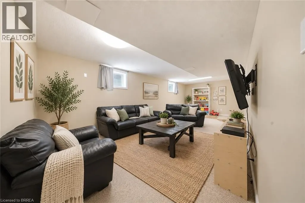 61 SUNNYSIDE Drive