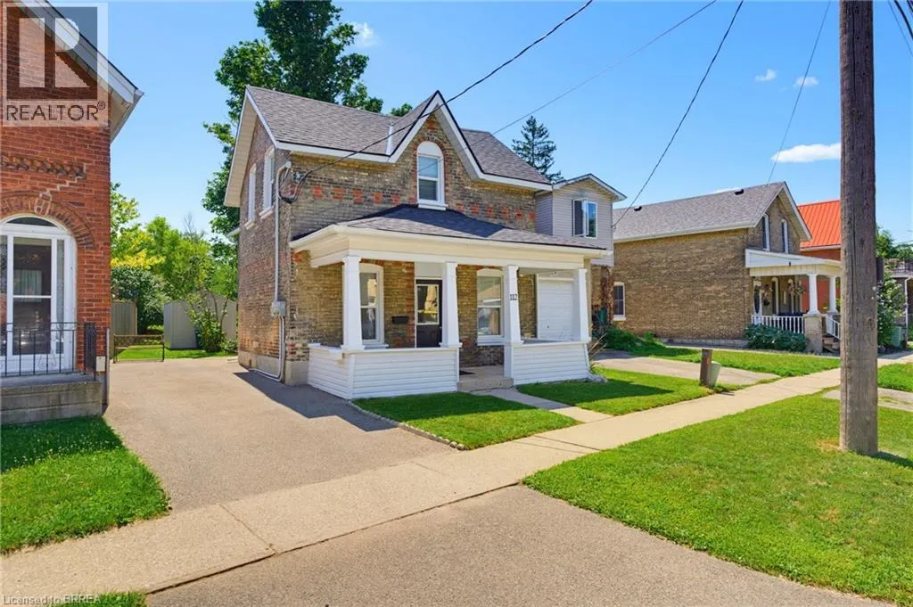 112 GRAND RIVER Avenue