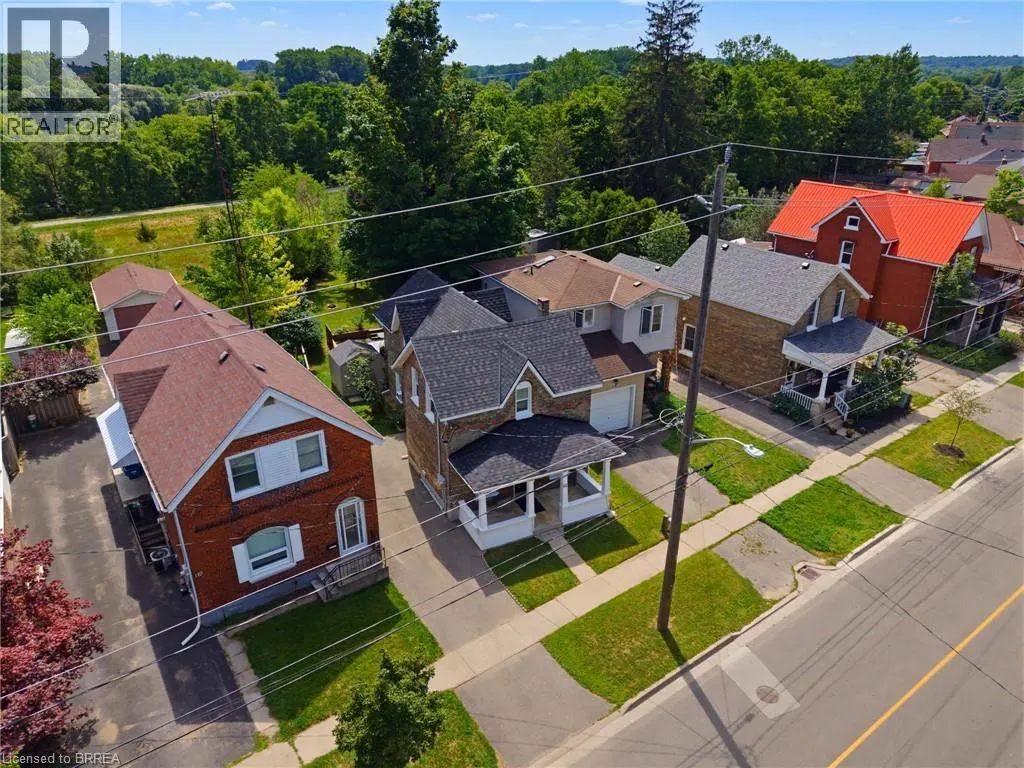 112 GRAND RIVER Avenue