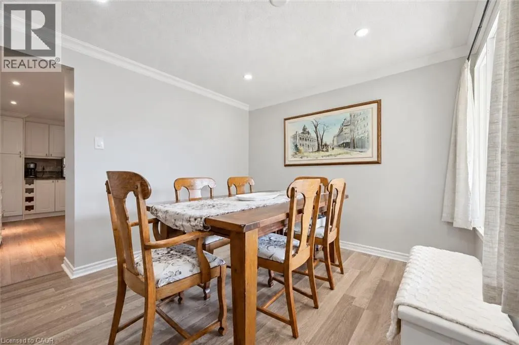 172 LAURENTIAN Drive