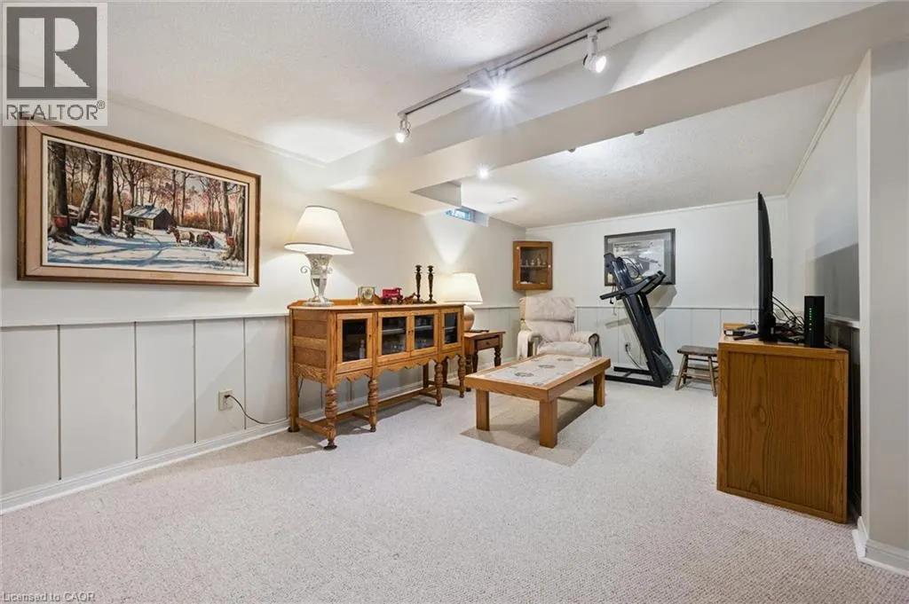 172 LAURENTIAN Drive