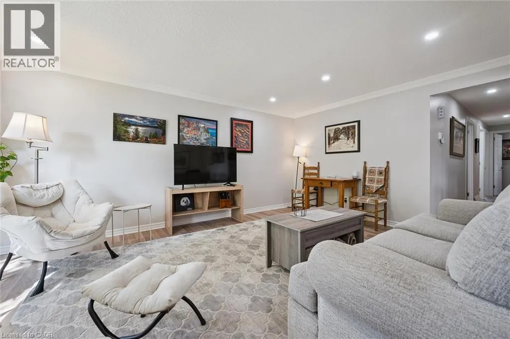172 LAURENTIAN Drive