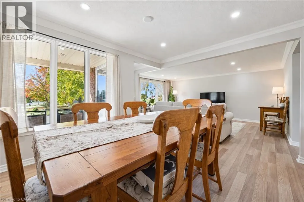 172 LAURENTIAN Drive