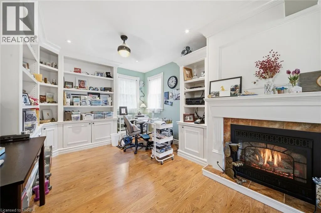 243 SYDENHAM Street
