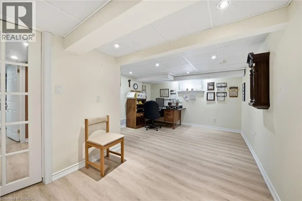 243 SYDENHAM Street