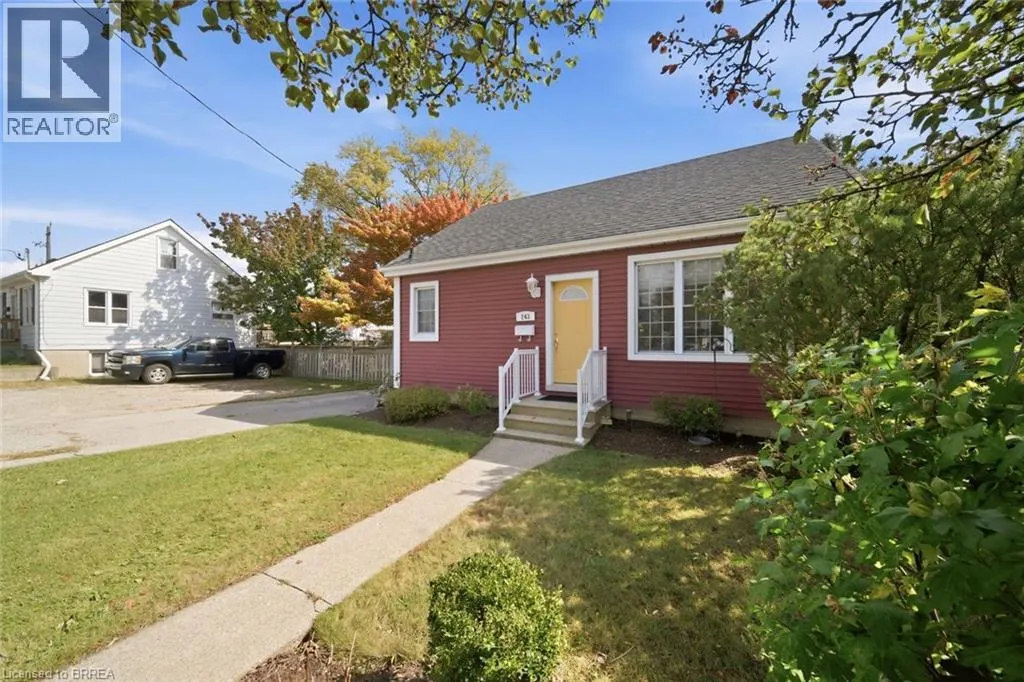 243 SYDENHAM Street