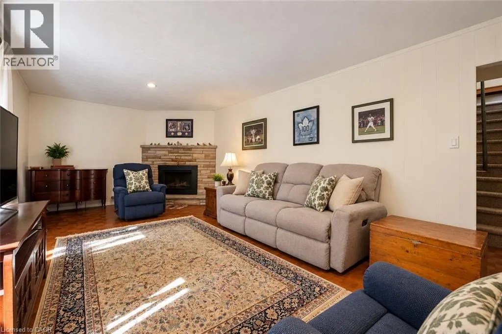 38 CALLANDER Drive