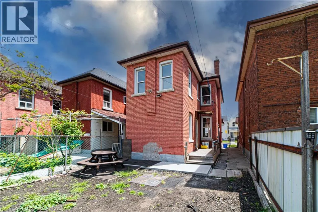 17 KINRADE Avenue