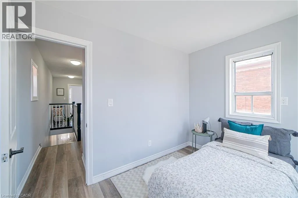 17 KINRADE Avenue