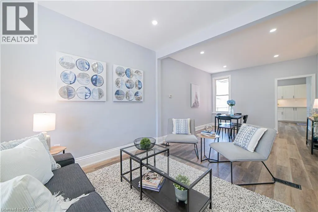 17 KINRADE Avenue