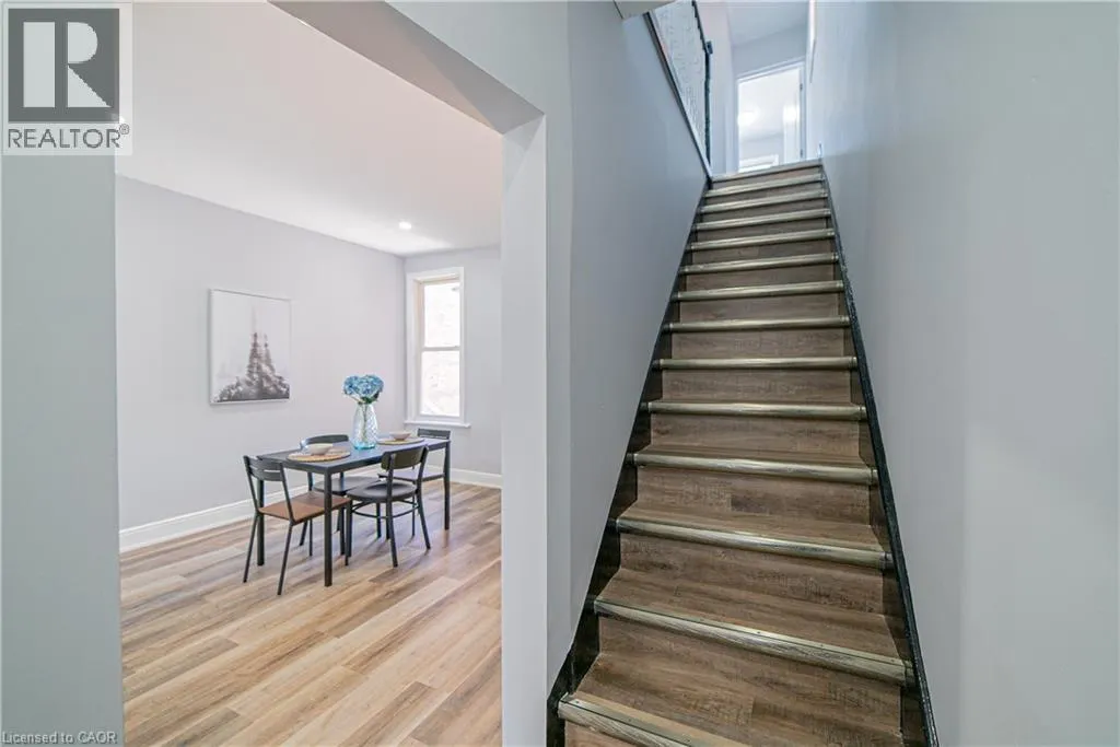 17 KINRADE Avenue