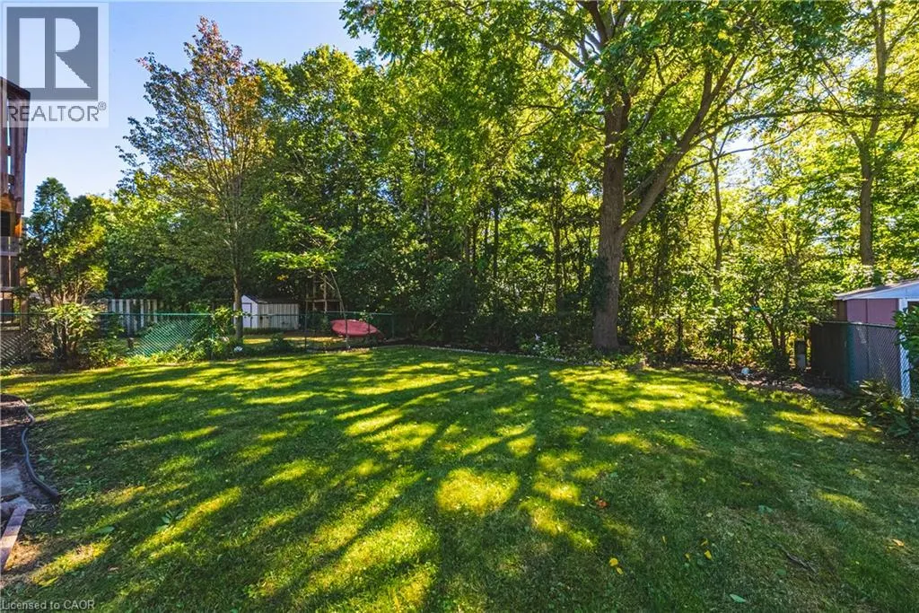 414 WOODS Lane