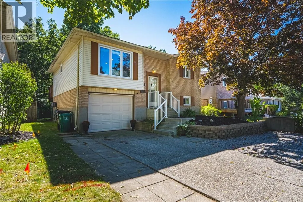 414 WOODS Lane