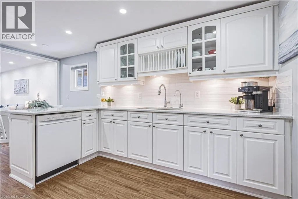 414 WOODS Lane