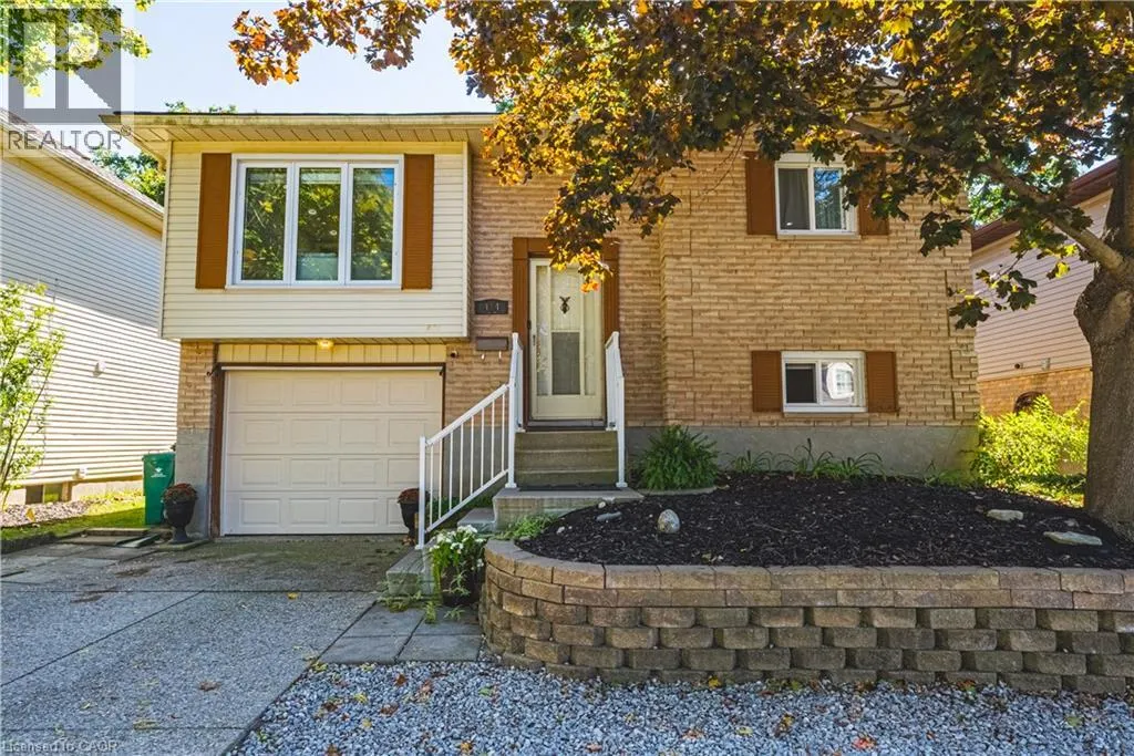 414 WOODS Lane