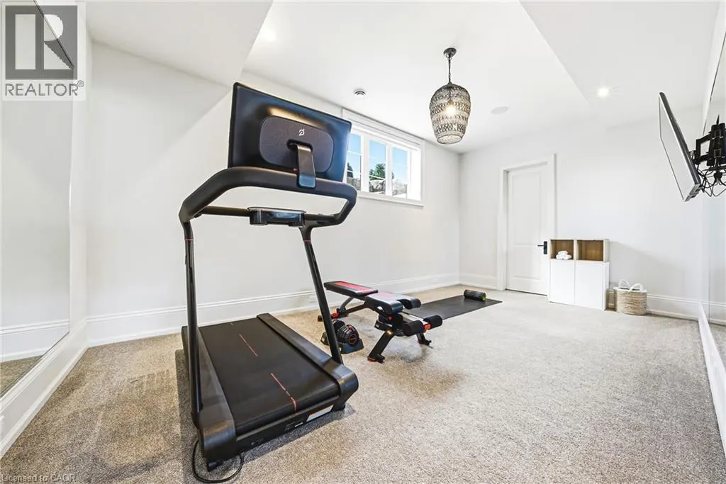 38 VISSER Drive