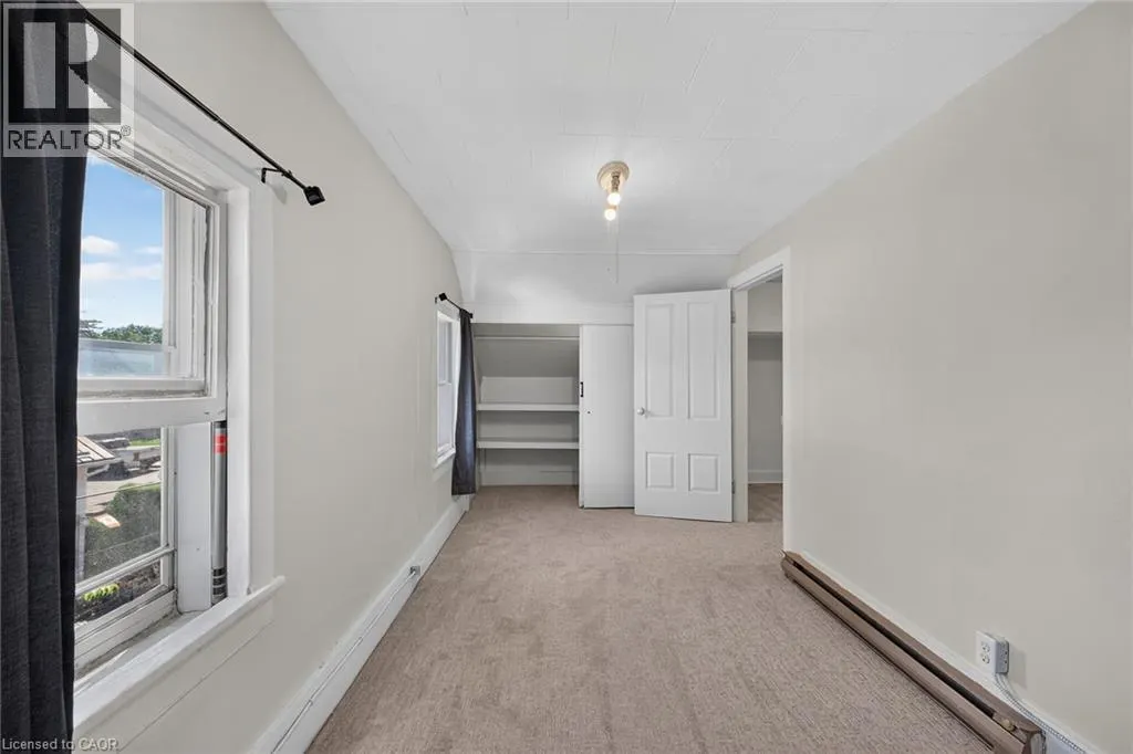 217-219 NELSON Street W