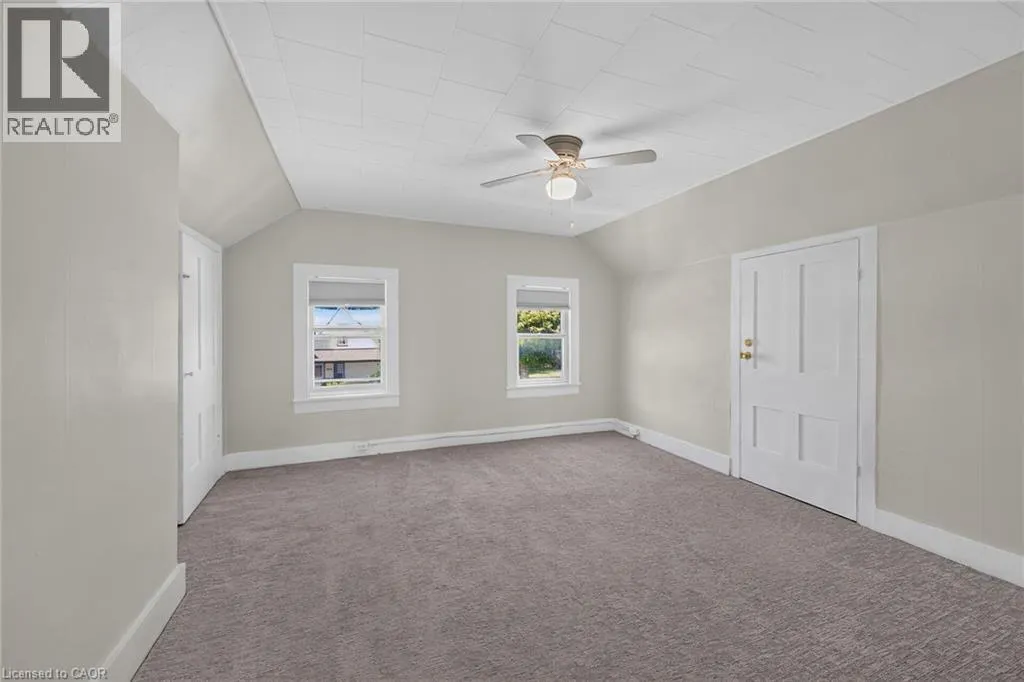 217-219 NELSON Street W