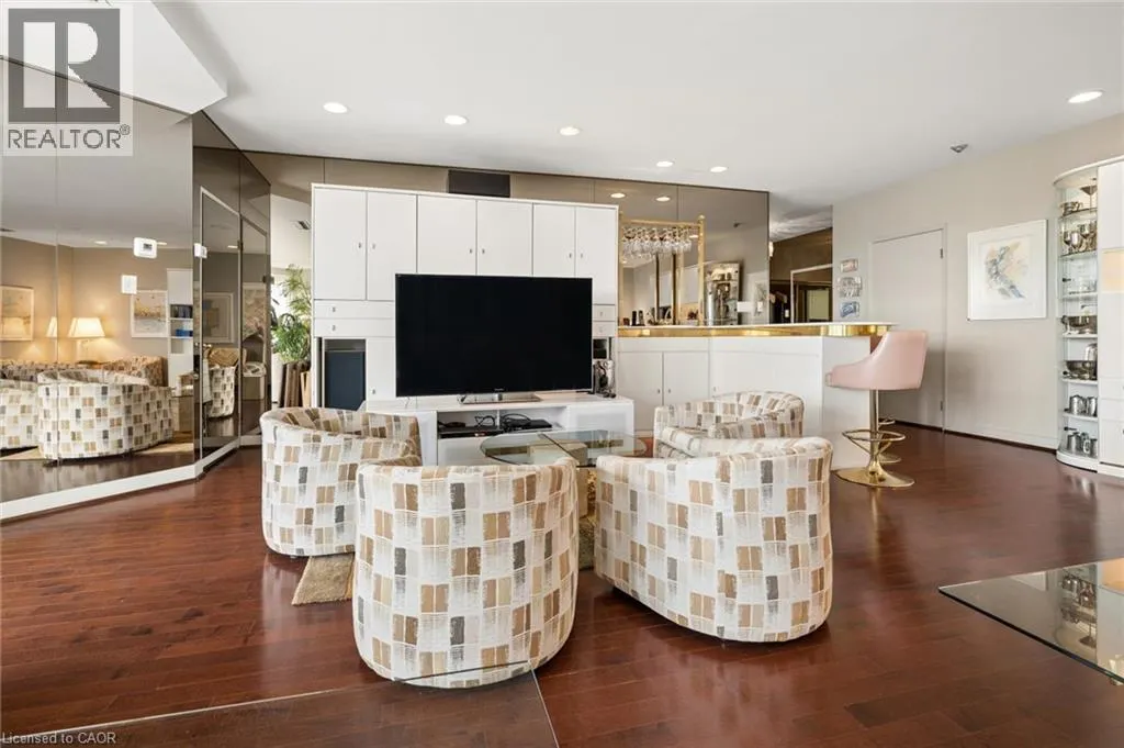 265 WESTCOURT Place Unit# PH9 #PH9