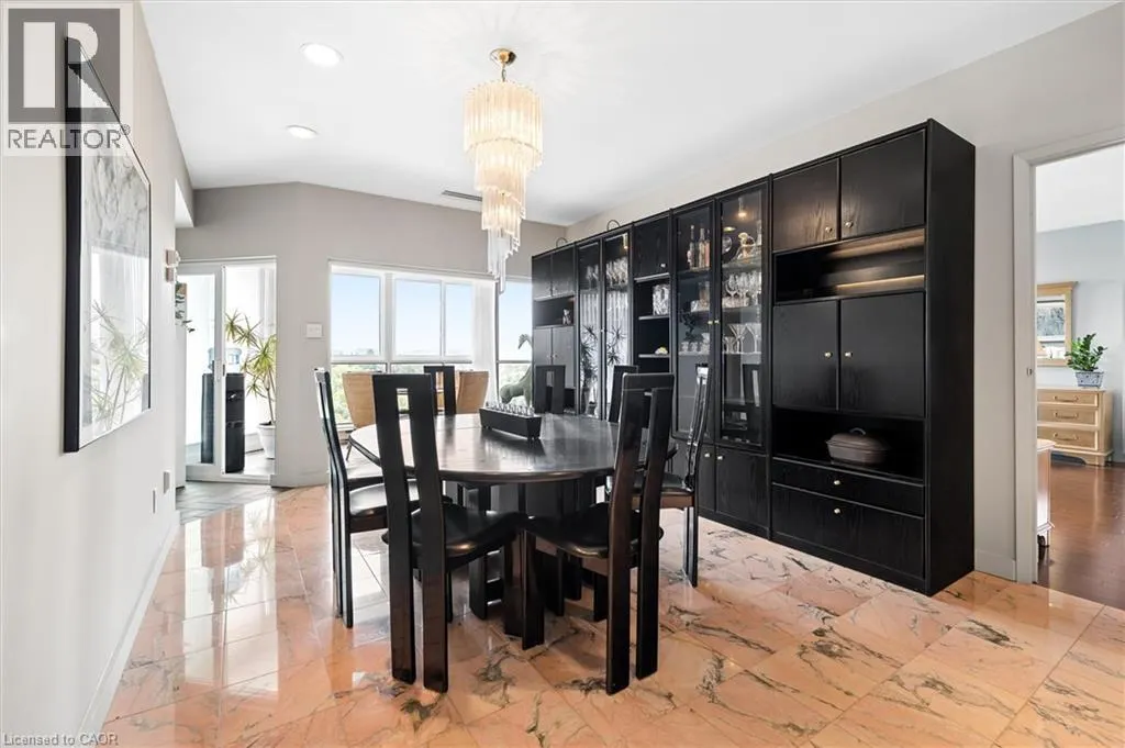 265 WESTCOURT Place Unit# PH9 #PH9