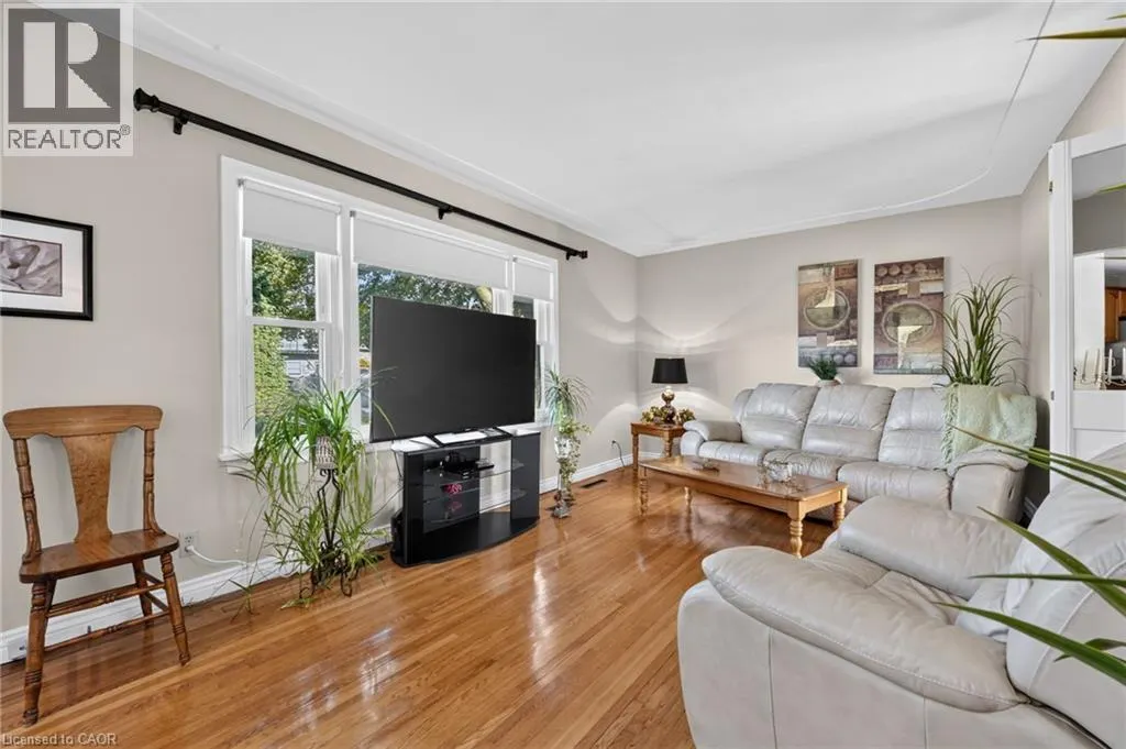 416 BARTLETT Avenue