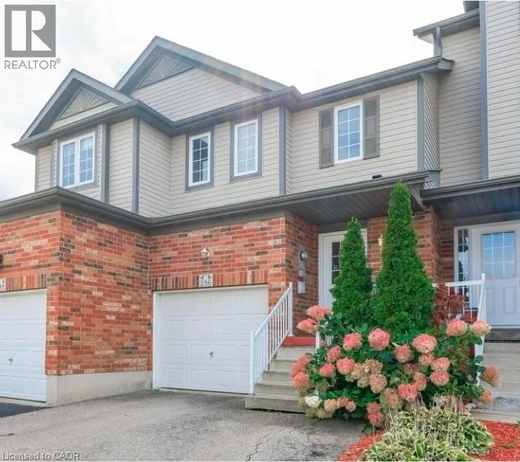 286 SOPHIA Crescent