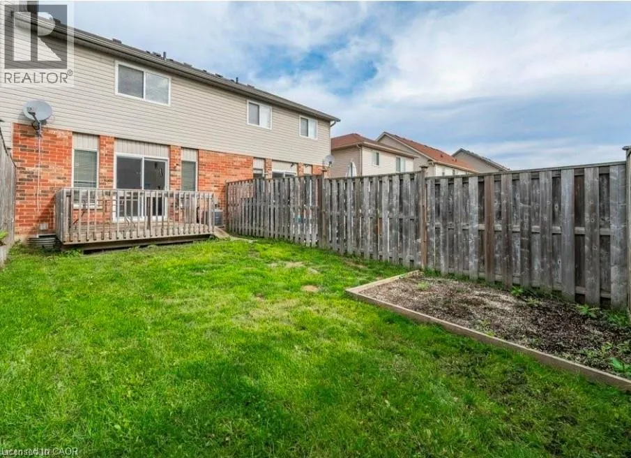 286 SOPHIA Crescent