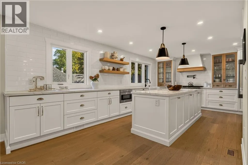 204 FALLINGBROOK Drive