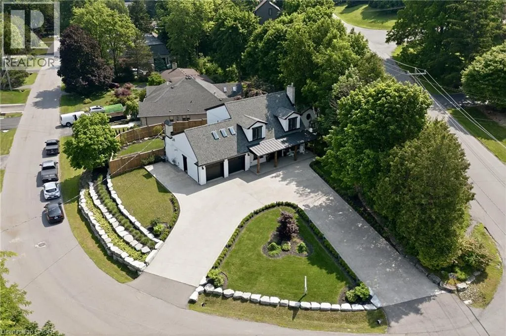 204 FALLINGBROOK Drive
