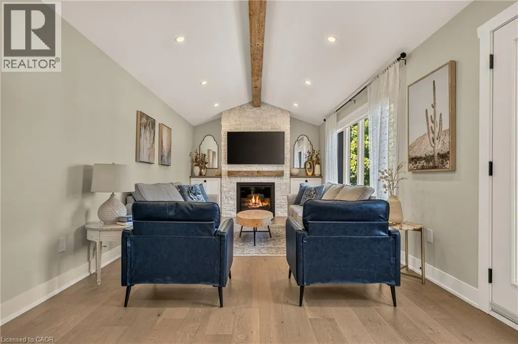 204 FALLINGBROOK Drive