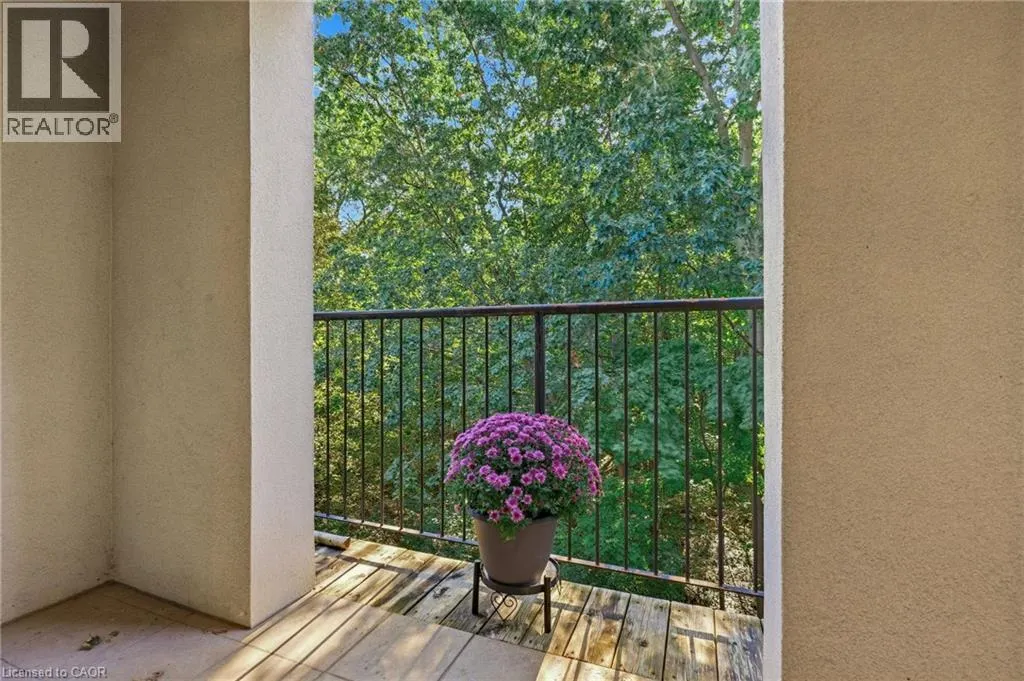 390 UPPER MIDDLE Road Unit# 301 #301