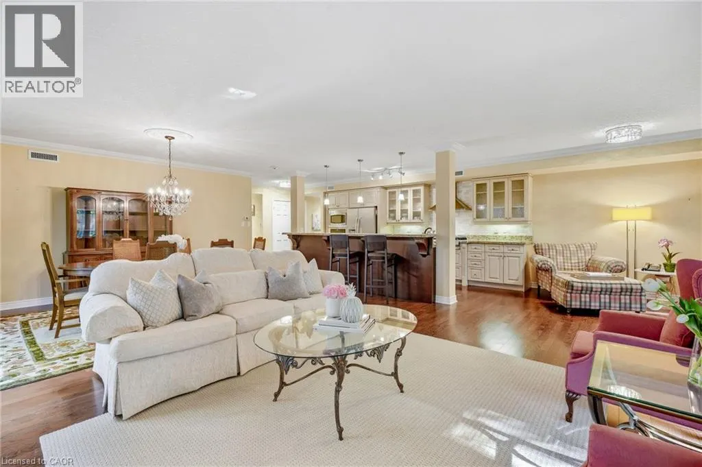 390 UPPER MIDDLE Road Unit# 301 #301