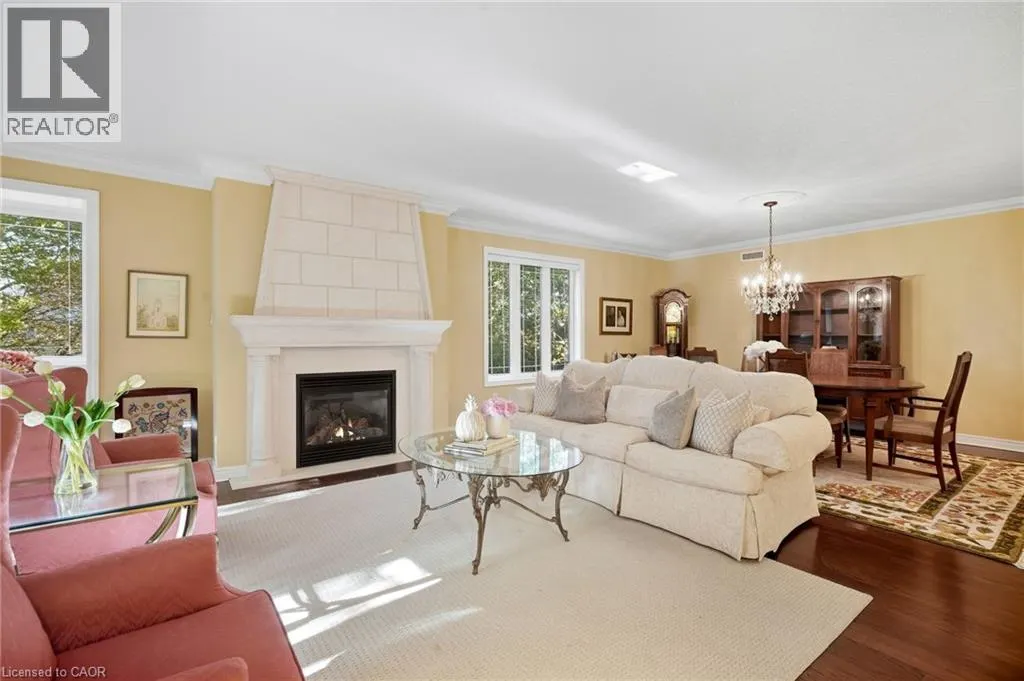 390 UPPER MIDDLE Road Unit# 301 #301