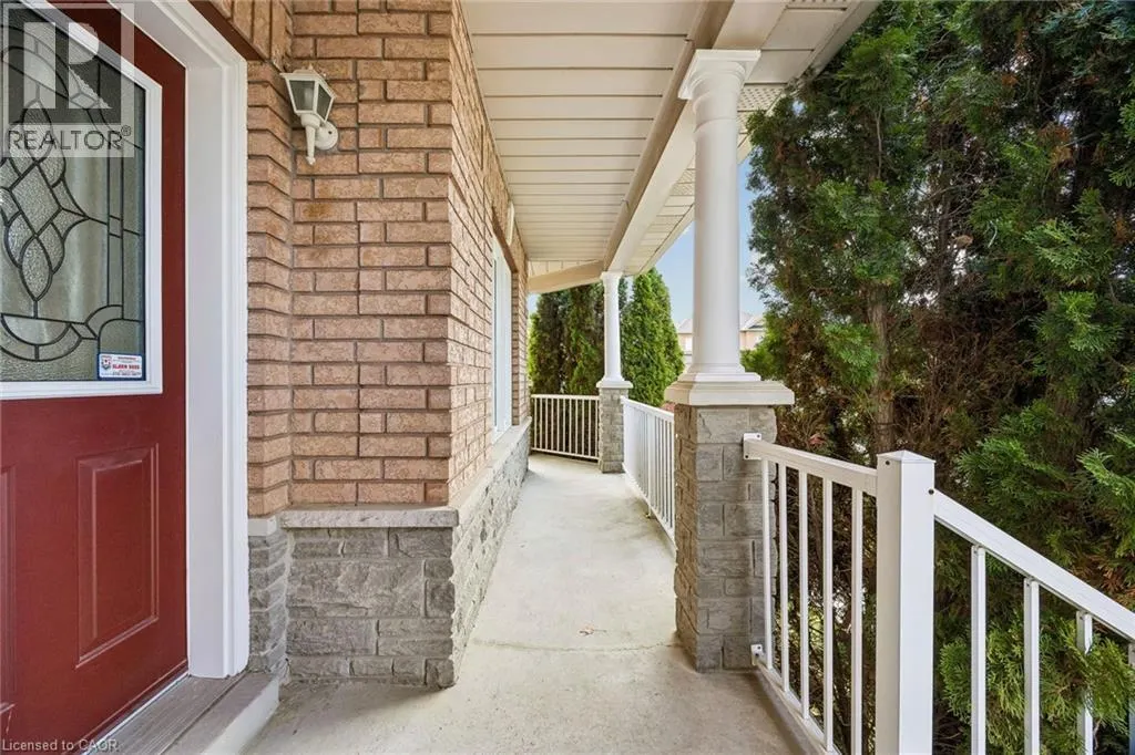 1 WILLOW HEIGHTS Boulevard
