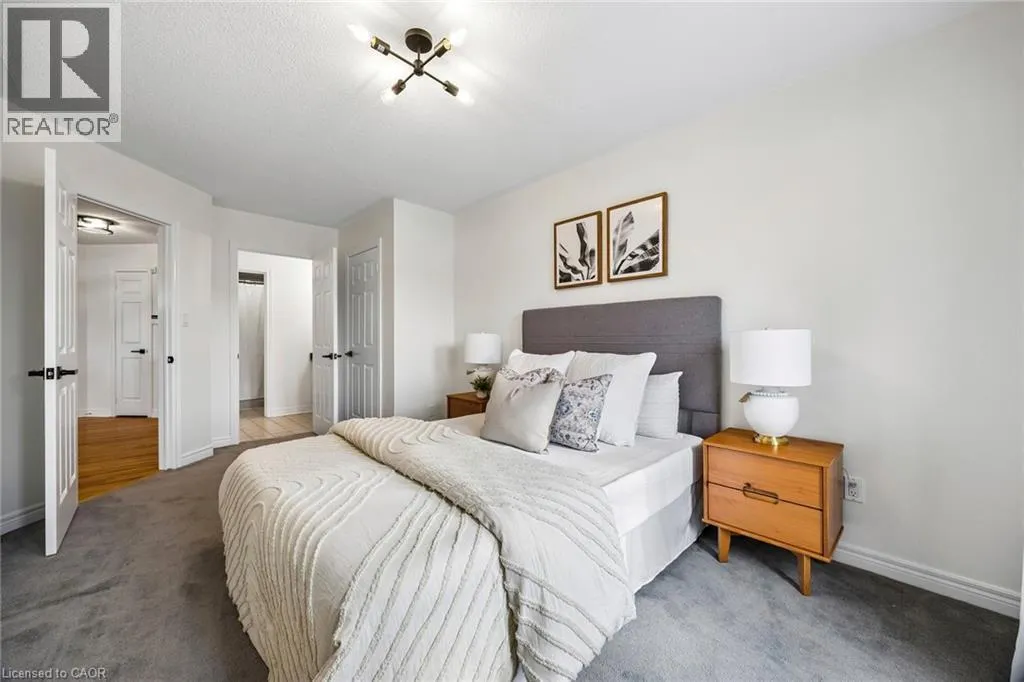 1 WILLOW HEIGHTS Boulevard