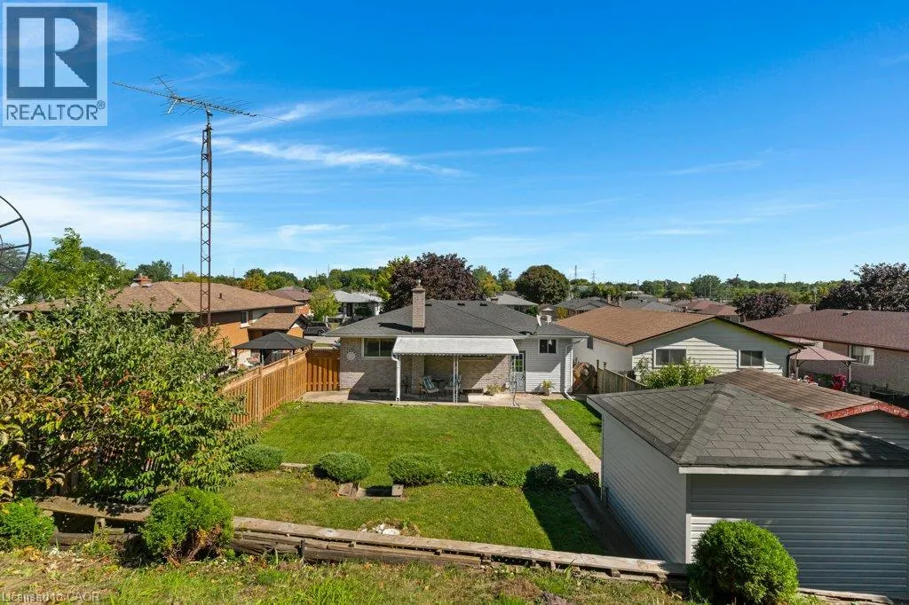 222 THUNDERBIRD Drive