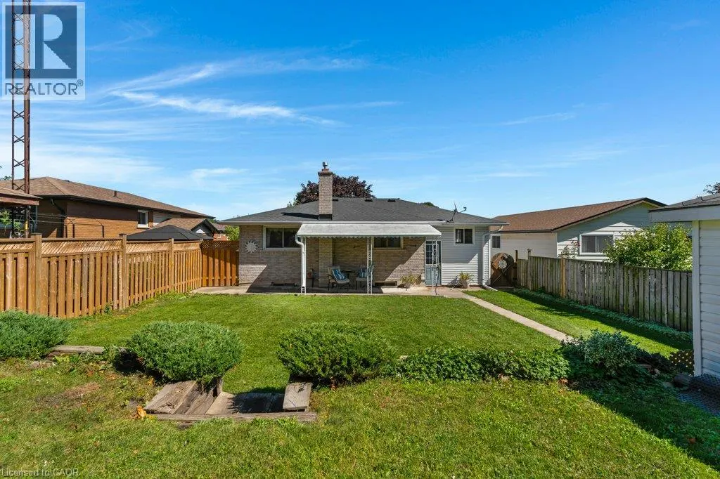 222 THUNDERBIRD Drive