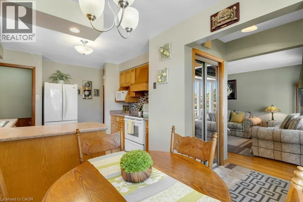 222 THUNDERBIRD Drive