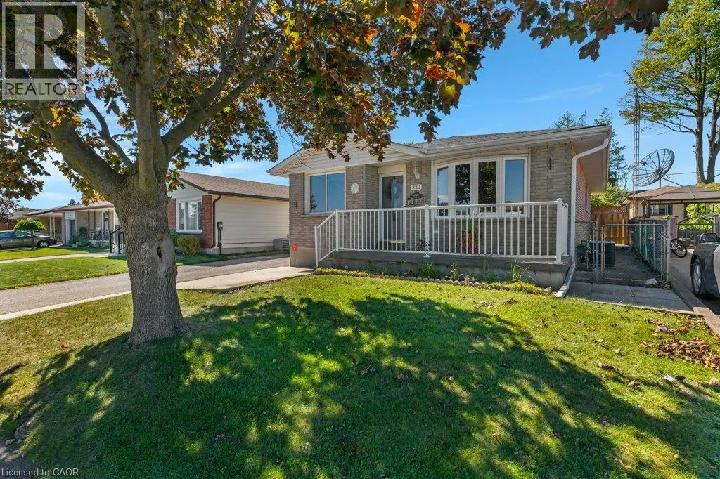 222 THUNDERBIRD Drive