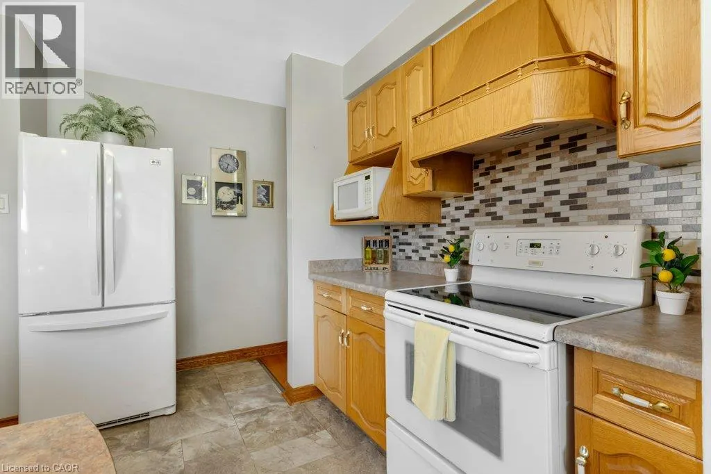 222 THUNDERBIRD Drive
