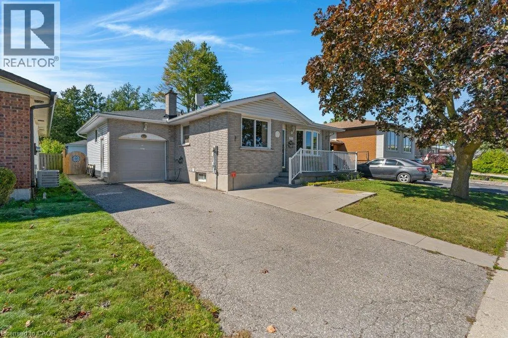 222 THUNDERBIRD Drive