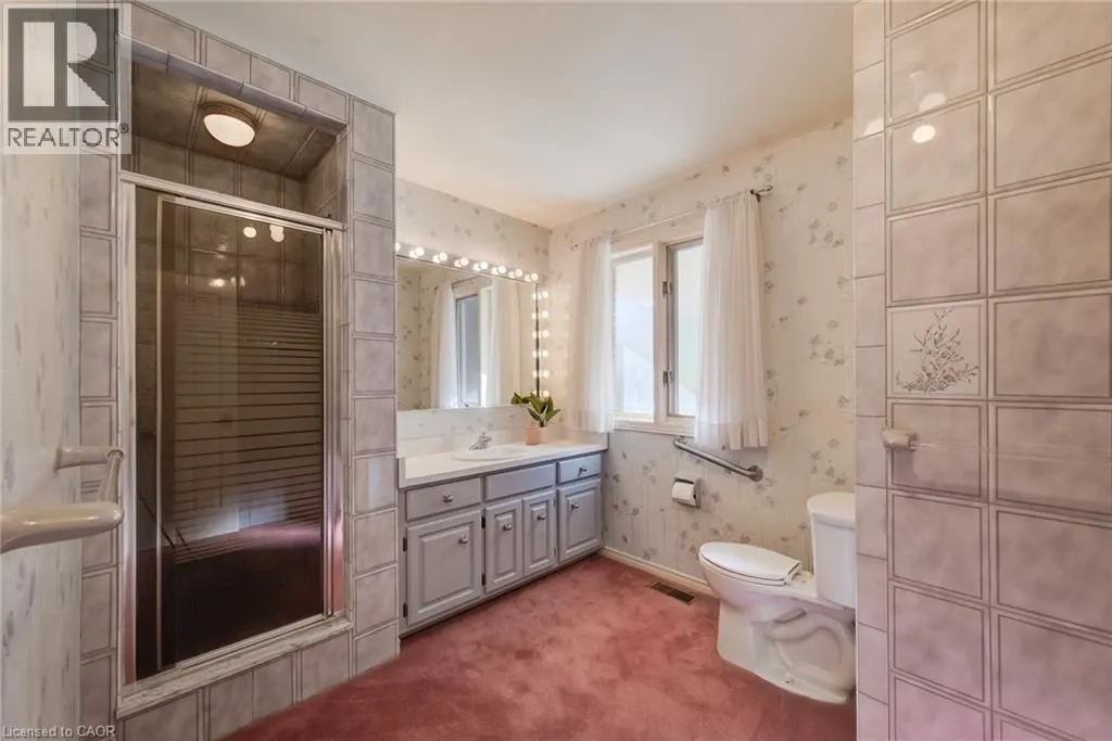 44 GREENSVIEW Drive