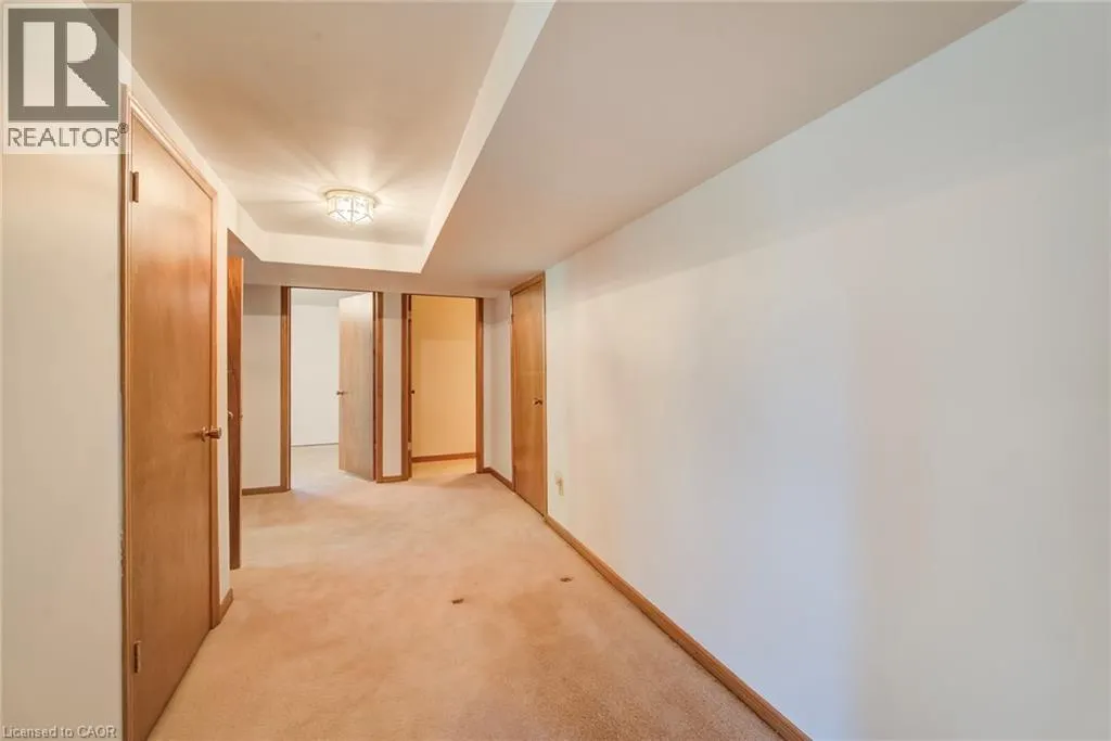 44 GREENSVIEW Drive