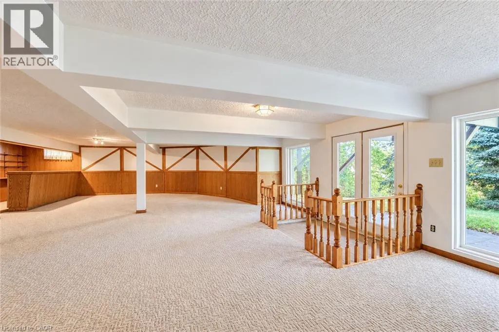 44 GREENSVIEW Drive