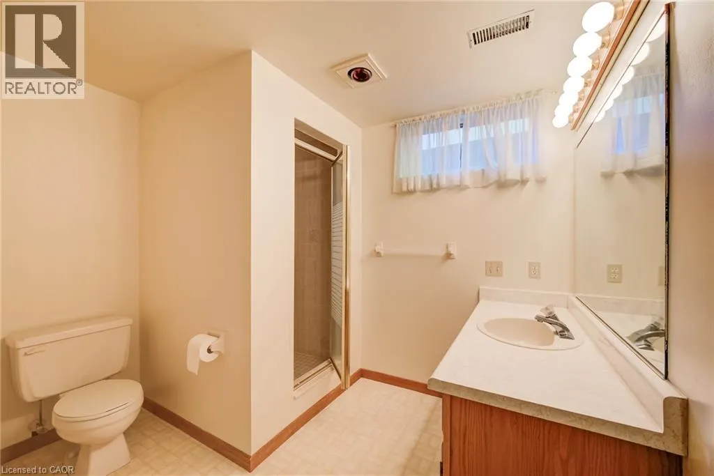 44 GREENSVIEW Drive